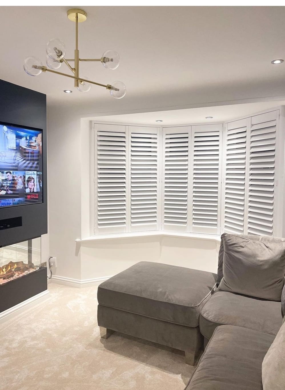 LIVINGROOMSHUTTERS018