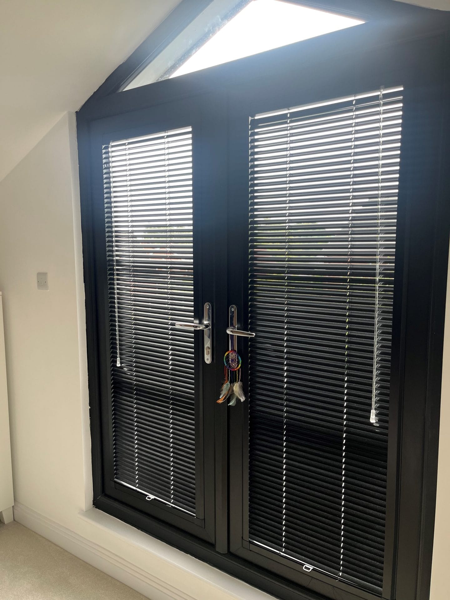 Perfect Fit black blinds